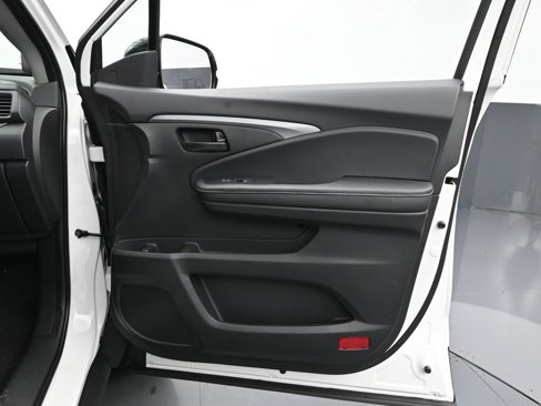 New 2025 Honda Ridgeline Sport image 40