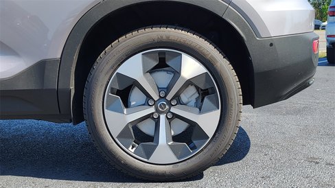 New 2026 Volvo XC40 B5 Plus w/ Climate Package image 31