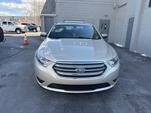 Used 2017 Ford Taurus SEL w/ Equipment Group 201A image 2