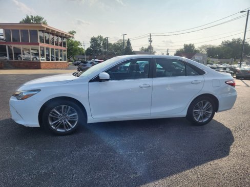 Used 2016 Toyota Camry LE image 6