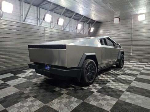 Used 2024 Tesla Cybertruck AWD Crew Cab image 15