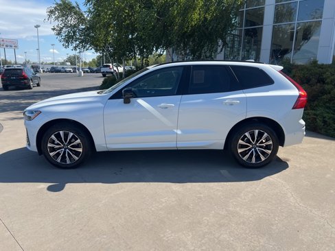 Certified 2025 Volvo XC60 B5 Plus image 2