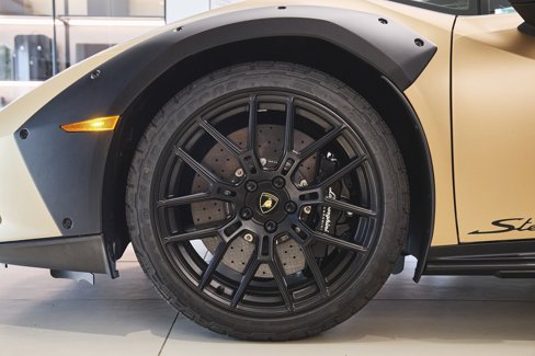 Used 2024 Lamborghini Huracan Sterrato image 51