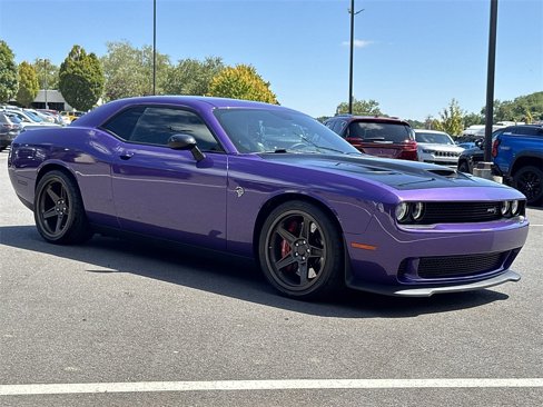 Used 2016 Dodge Challenger SRT Hellcat image 7