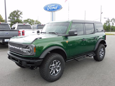 New 2024 Ford Bronco Badlands image 3