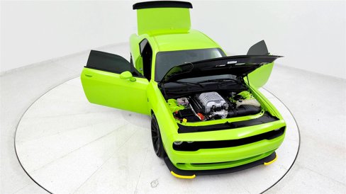 Used 2015 Dodge Challenger SRT Hellcat image 30