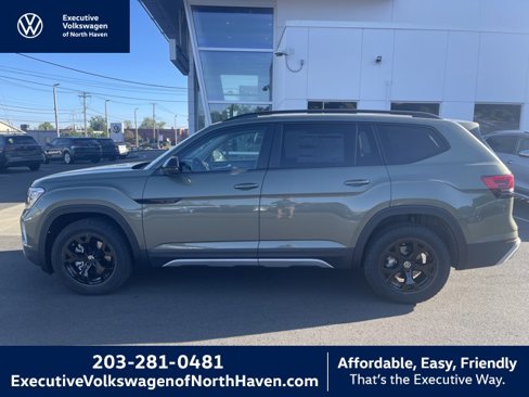 New 2025 Volkswagen Atlas Peak Edition SE image 1