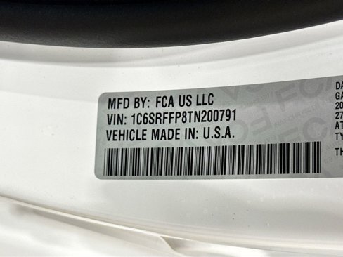 New 2026 RAM 1500 4x4 Crew Cab image 15