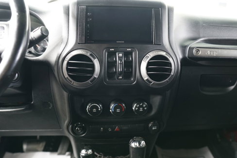 Used 2013 Jeep Wrangler Unlimited Sport image 21