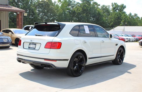 Used 2018 Bentley Bentayga image 7