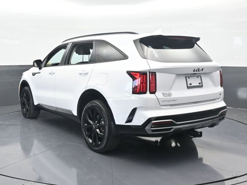 Used 2023 Kia Sorento SX image 4