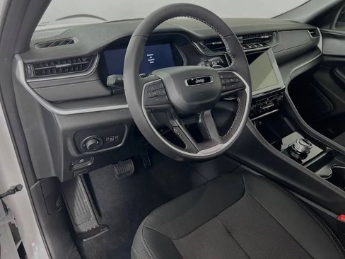 New 2025 Jeep Grand Cherokee Laredo X w/ Luxury Tech Group I image 10