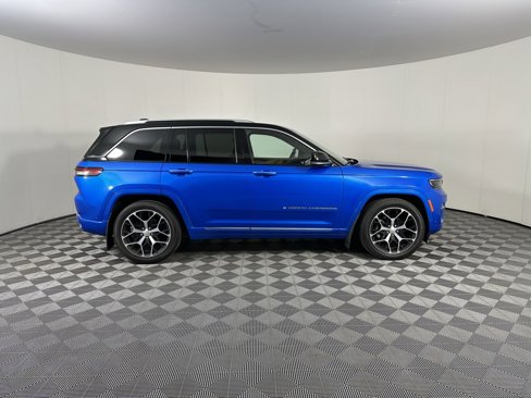 Used 2024 Jeep Grand Cherokee Summit image 22