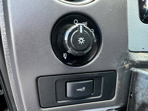 Used 2013 Ford F150 XLT w/ Luxury Equipment Group image 19