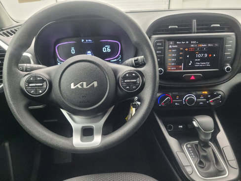 Used 2023 Kia Soul LX w/ LX Technology Package image 22