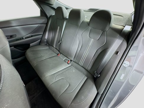 Certified 2025 Hyundai Elantra Sport image 23