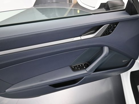 Certified 2025 Porsche 911 Carrera image 20