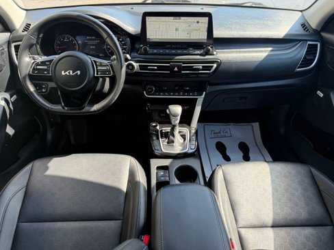 Used 2022 Kia Seltos SX w/ Sunroof Package image 15