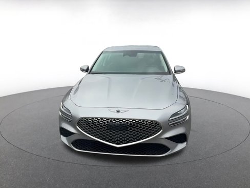Used 2025 Genesis G70 2.5T image 3