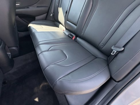 Used 2024 Hyundai Elantra Limited image 26