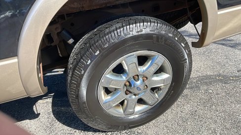 Used 2013 Ford F150 Lariat w/ Luxury Equipment Group image 26