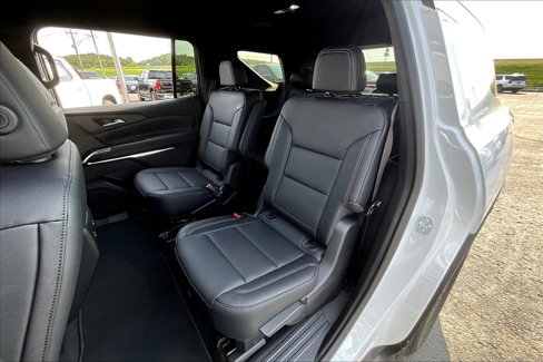 New 2025 Chevrolet Traverse LT w/ Driver Confidence Package image 10
