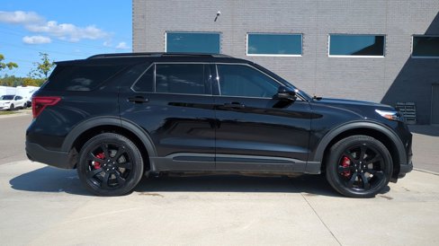 Certified 2024 Ford Explorer ST w/ Equipment Group 401A image 8