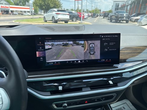 Used 2024 BMW X7 xDrive40i image 52