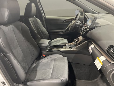 New 2025 Mitsubishi Eclipse Cross Black Edition image 11
