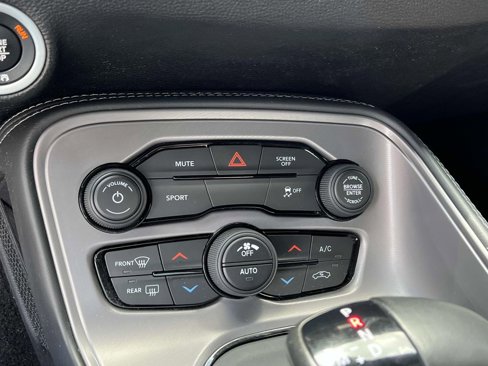Used 2023 Dodge Challenger SXT image 22