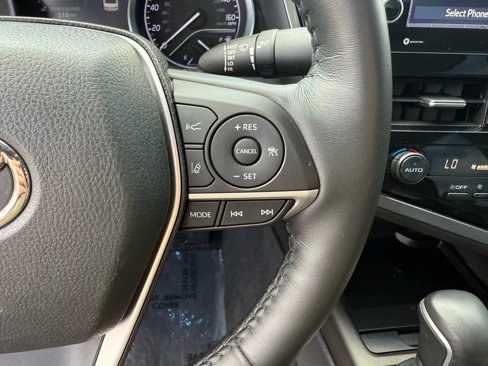 Used 2022 Toyota Camry XLE image 23