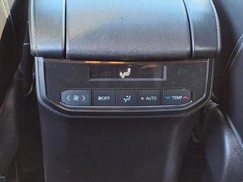 Used 2022 Toyota Highlander Limited image 29