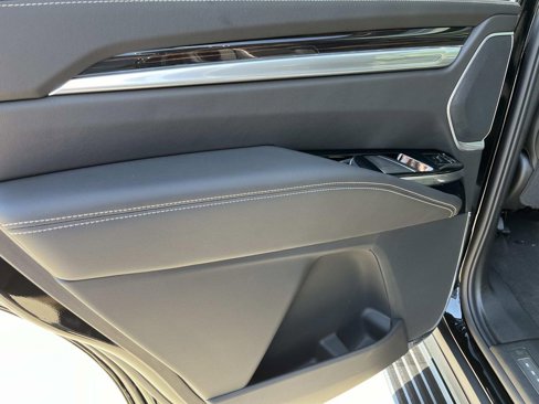 New 2026 Cadillac Escalade Luxury w/ Touring Package image 19