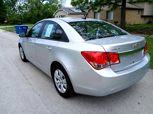 Used 2013 Chevrolet Cruze LS image 9