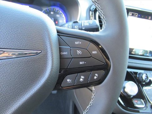 New 2026 Chrysler Pacifica Limited w/ S Appearance Package image 20