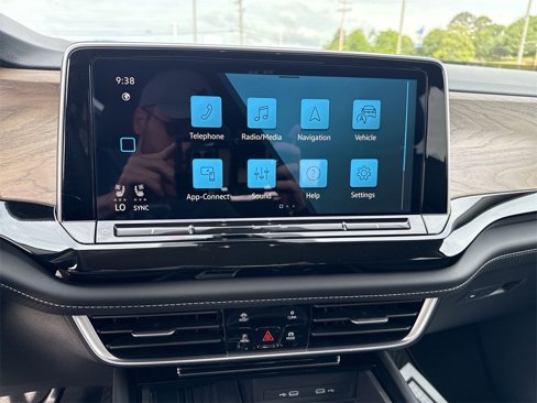 New 2025 Volkswagen Atlas SE image 12