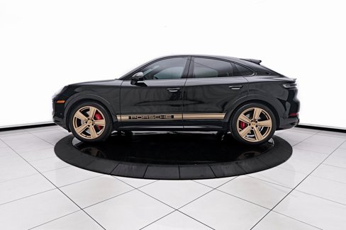 Used 2025 Porsche Cayenne GTS image 10