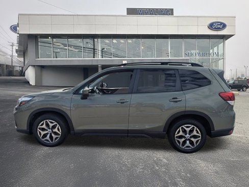 Used 2021 Subaru Forester Premium image 5