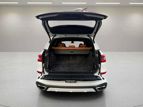 Used 2021 BMW X5 xDrive40i w/ M Sport Package image 10