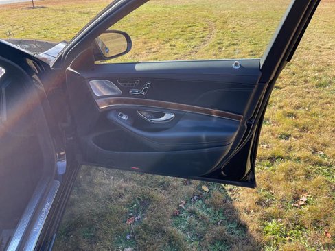 Used 2015 Mercedes-Benz S 550 4MATIC Sedan image 30