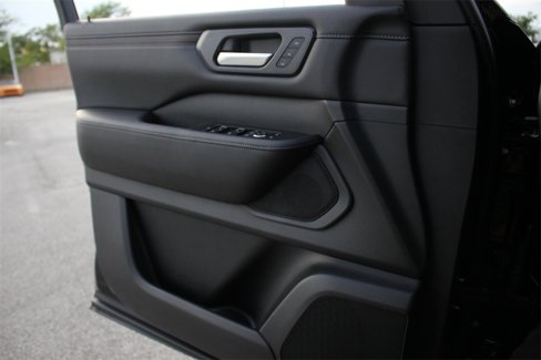New 2026 Nissan Armada SL w/ Captain's Chari Seat Package image 11