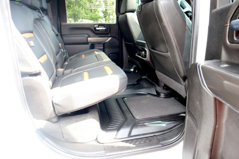 Used 2022 GMC Sierra 2500 AT4 w/ AT4 Premium Plus Package image 17