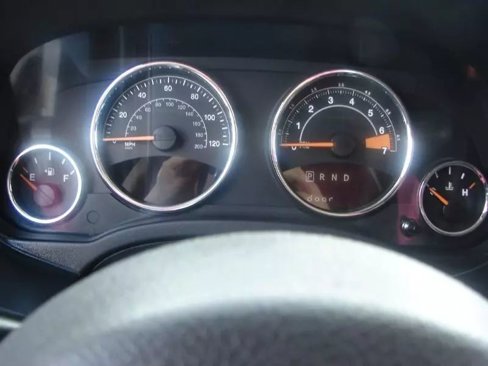 Used 2016 Jeep Compass High Altitude image 13