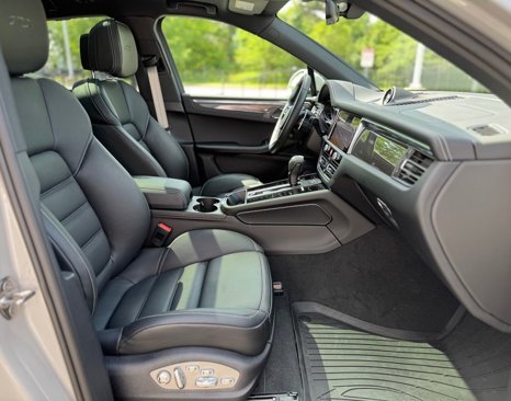 Used 2025 Porsche Macan GTS image 50