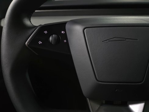 Used 2024 Tesla Cybertruck AWD Crew Cab image 32