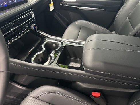 New 2026 Chevrolet Traverse LT w/ Driver Confidence Package image 13