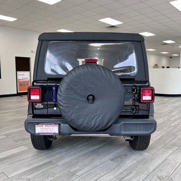 Used 2021 Jeep Wrangler Unlimited Sport image 3