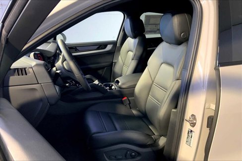 New 2025 Porsche Cayenne S image 5