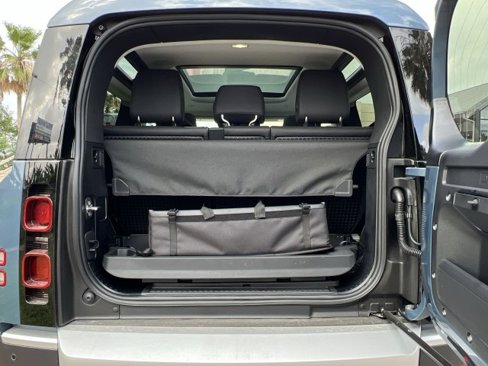 New 2025 Land Rover Defender 90 S image 18