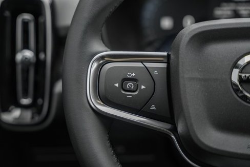 New 2026 Volvo XC40 B5 Ultra w/ Protection Package Premier image 30